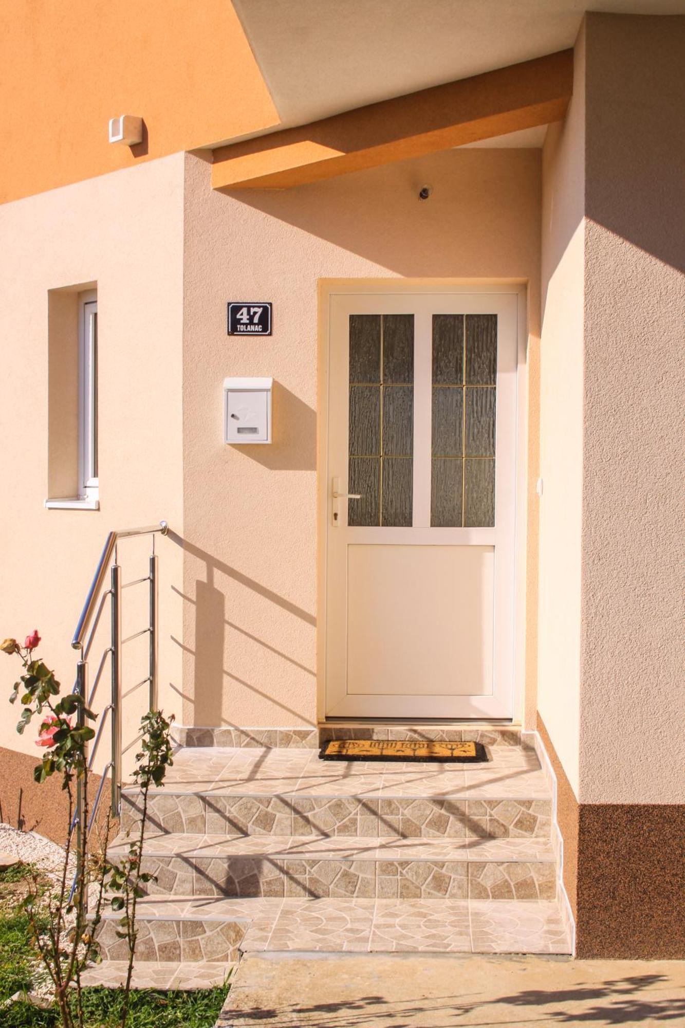 Nadalina Apartment Kaštel Stari Eksteriør billede