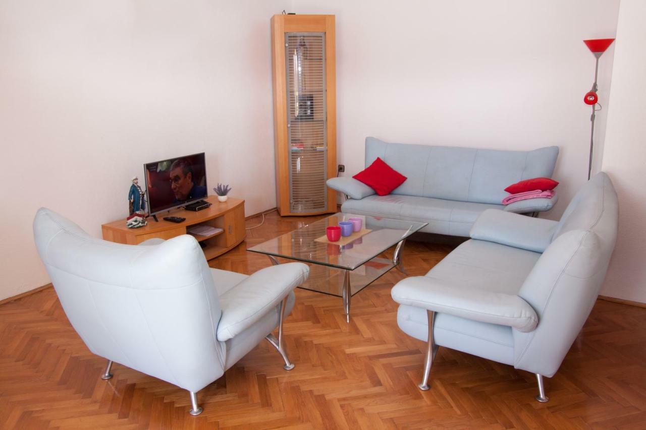 Nadalina Apartment Kaštel Stari Eksteriør billede